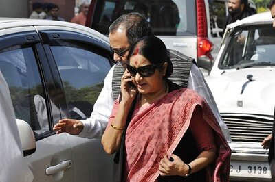 Sushma counters Rahul's claim, says she knew about Modi's meeting with Sharif