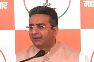 AAP Govt Not Paying Salaries to Docs, Teachers; Using Public Money to Defend Excise Scam Accused: BJP