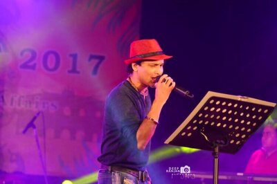 Zubeen Garg Stopped from Singing Hindi Song, Leaves Stage With an Abuse