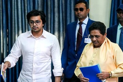 Desperate Times, Desperate Measures? Why Mayawati Reinstated Nephew Akash Anand as Successor
