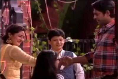 Bigg Boss 13: Sidharth Shukla, Rashami Desai Bond Again, #SidRa Fans Happy