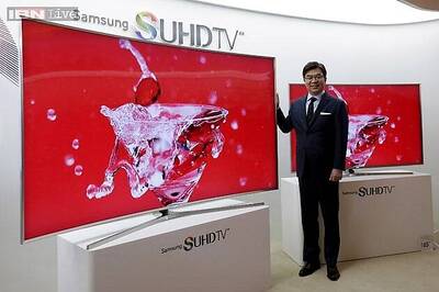 Be careful in what you say in your living room. Samsung's smart TV could be listening and sharing