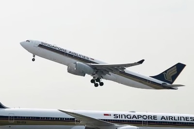 Did Singapore Airlines Fly Through A Danger Zone? Former Pilot Explains