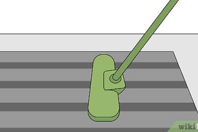 How to Remove Odors From Carpet with Baking Soda