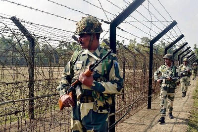 BSF Foils Infiltration Bid Along InternationaI Border in Jammu's Samba