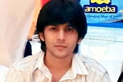 Kartik Aaryan’s Old Picture is Perfect For Throwback Thursday