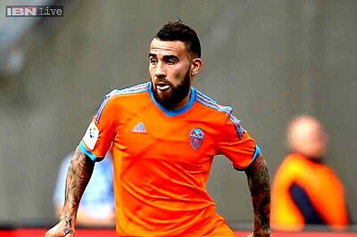 Otamendi's likely Manchester City move not a distraction: Valencia