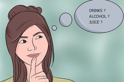 How to Set Up a DIY Drink Station at a Party