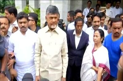 Chandrababu Naidu to Meet Mamata Banerjee on November 19 to Discuss Anti-BJP Alliance