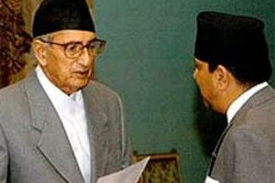Nepal PM begins talks on Cabinet