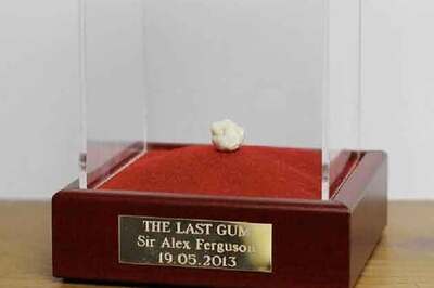 Alex Ferguson's last chewed gum sold for 390,000 pounds on Ebay