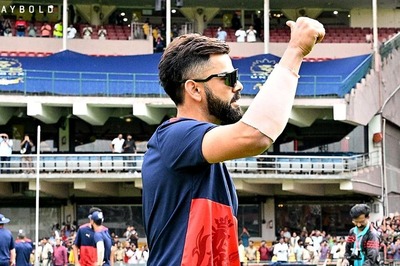 WATCH: Virat Kohli Receives Rousing Reception From RCB Fans at Training Session in Chinnaswamy