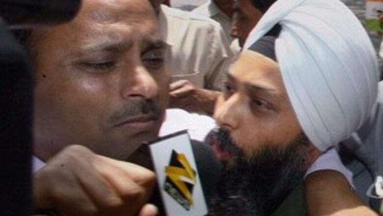 Family, friends shocked by Singh's shoe-throwing act