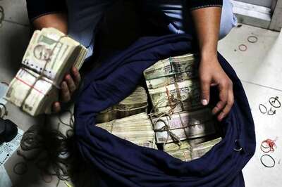 Rs 69 Lakh Seized From Mumbai Airport; Four Arrested