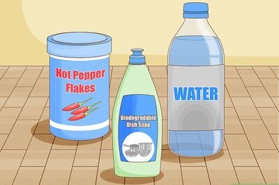 How to Get Rid of Animal Pests With Hot Pepper Spray