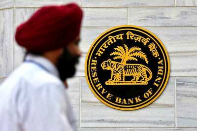 RBI Refuses to Hike Cash Withdrawal Limit for Poll Candidates, Earns EC's Ire