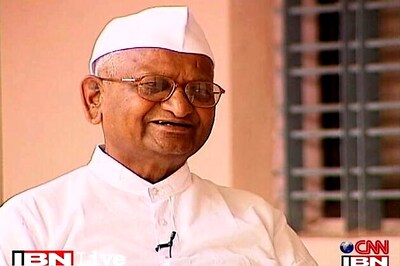Anna Hazare's painting by Tihar inmate fetches Rs 20,000