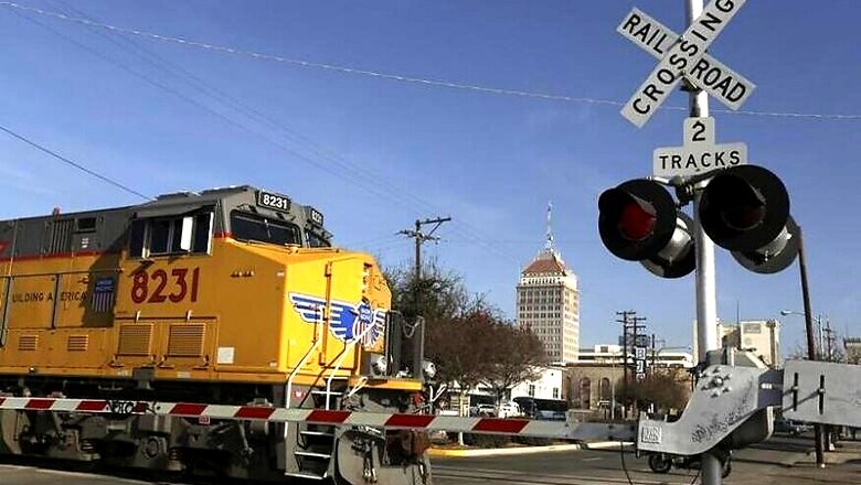 World's Largest-power Hybrid Locomotive Experiment Begins in China