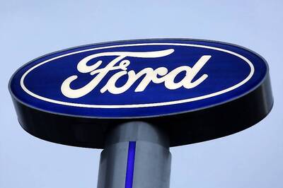 Ford to Shut Three Factories, Stop Making Passenger Cars in Russia