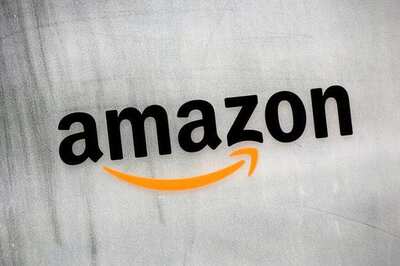 Amazon Trounces Rivals in Battle of the Shopping 'Bots'