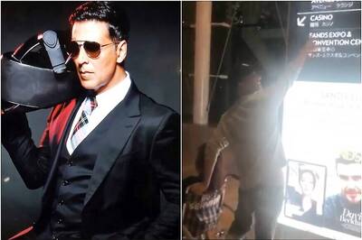 Akshay Kumar is a Dutiful Son as He Takes Mother to Her 'Favourite Place', a Casino, for Birthday
