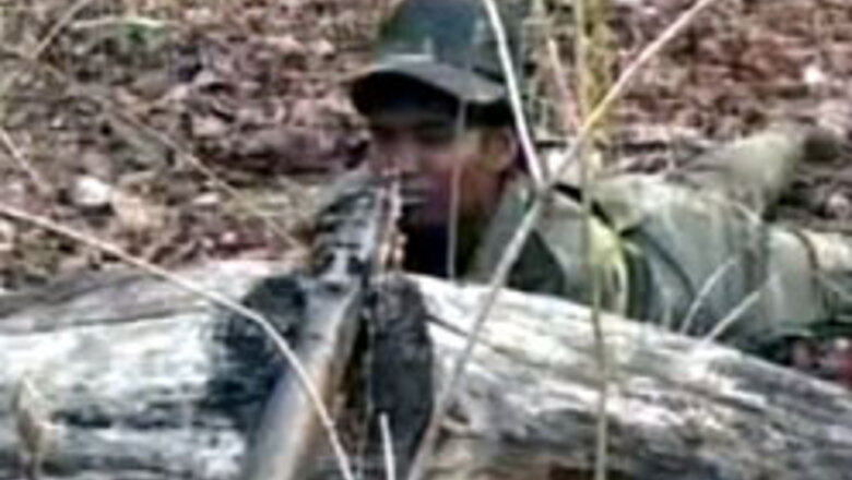 Naxals blow up Doordarshan office in Andhra Pradesh