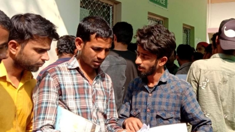 Job Market Reaching Pre-pandemic Levels, Upsurge Expected in Recruitment due to Festive Season: Survey