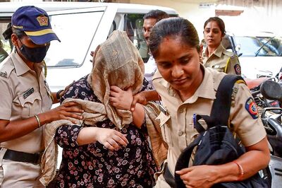 Amruta Fadnavis FIR: Mumbai Police Appeals for Extension of Custody of Designer Aniksha, Bookie Father