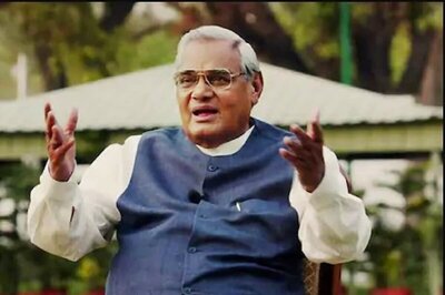 Atal Bihari Vajpayee Birth Anniversary: 10 Quotes to Remember the Poet-Politician