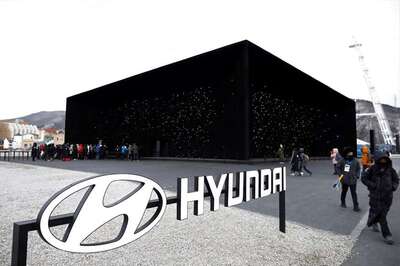 Hyundai Motor Shares Slide Following US Probe of Airbag Failures