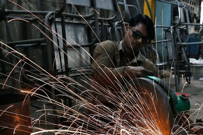 India's Manufacturing PMI Hits 13-month High in Dec on Rise in New Orders, Strong Demand