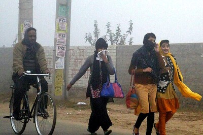 Delhi Records Lowest Temperature as Cold Wave Intensifies