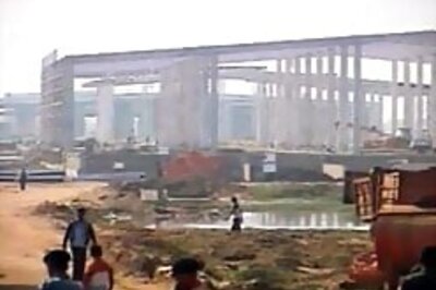 Tata not buying Singur truce, plant stays shut