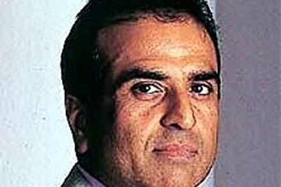 Bharti launches GSM wireless service