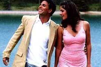 Akshay-Katrina take tips from couples