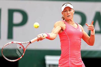 Stosur beats Mladenovic to enter French Open third round