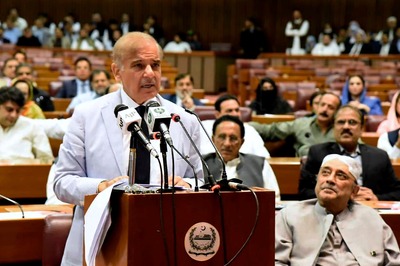 Crisis Persists in Pakistan as Bilawal Bhutto's Refusal to Ministerial Post Adds to Shehbaz Sharif's Confusion