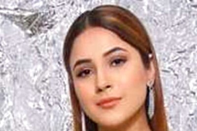 After Karan Kundrra, Shehnaaz Gill Wins Hearts As She Stops Singing For Azaan; Watch Viral Video