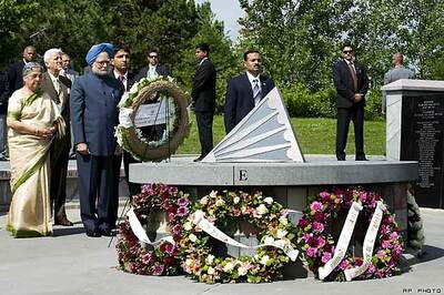 Put 1984 riots behind, PM tells Canadian Sikhs