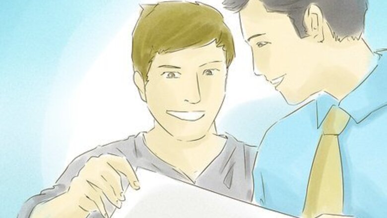 How to Find Weekend Employment While Attending College