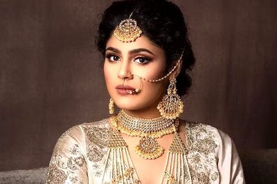 Faria Abdullah Is An Ethnic Wonder In Pastel Lehenga And Gold Jewellery
