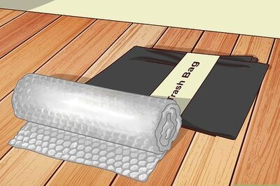 How to Store Christmas Wreaths