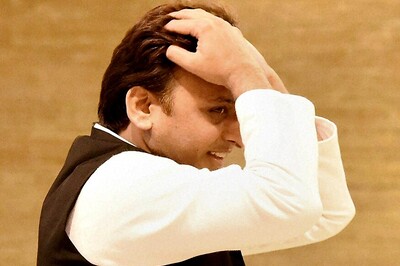 Akhilesh aka Tipu Closes in to Become Sultan of Samajwadi Party