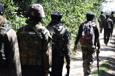 Photojournalist Injured after Being Beaten Up by Security Forces Near Encounter Site in J&K's Pulwama