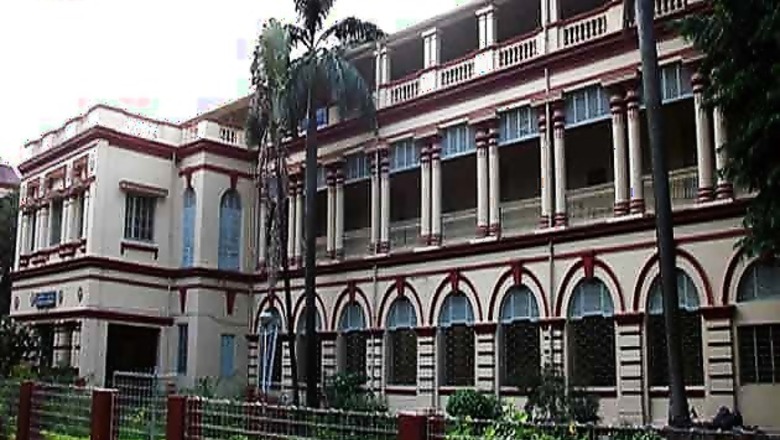 West Bengal: Jadavpur University students to hold referendum on VC's resignation
