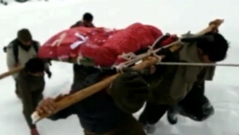 Army Jawan Battles Snow, Brings Mother's Body Back Home in J&K