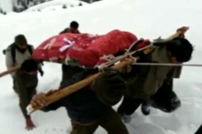 Army Jawan Battles Snow, Brings Mother's Body Back Home in J&K