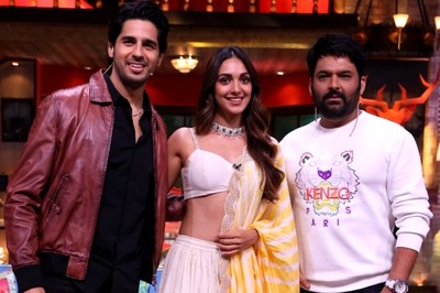 Sidharth Malhotra, Kiara Advani Celebrate Success of Shershaah on The Kapil Sharma Show