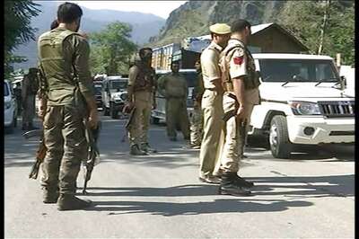 Grenade Attack On Security Forces in Shopian; Nine Injured