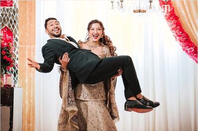In Post Wedding Shoot, Gauahar Khan Lifts Hubby Zaid Darbar in Her Arms, See Pic